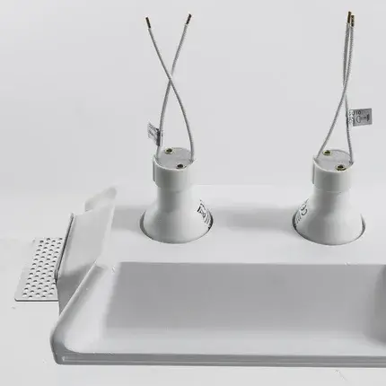 Точечный светильник Arte Lamp A9214PL-2WH INVISIBLE — белый, ракурс 4