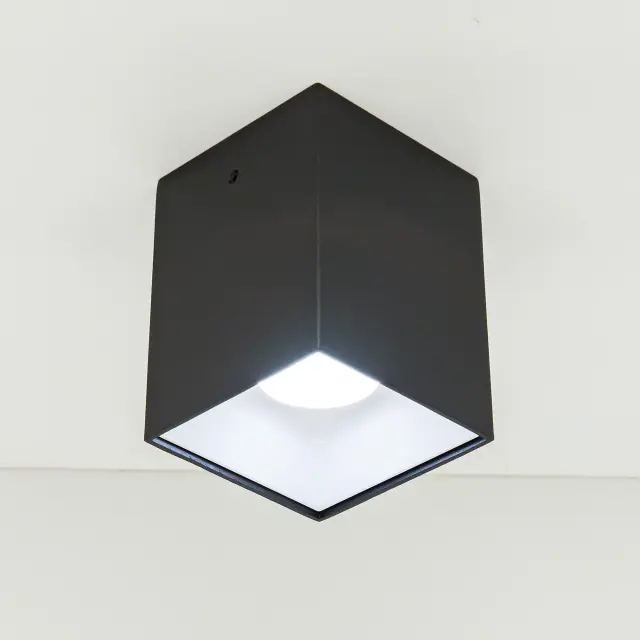Точечный светильник Citilux CL7440210 СТАРК — черный, ракурс 4