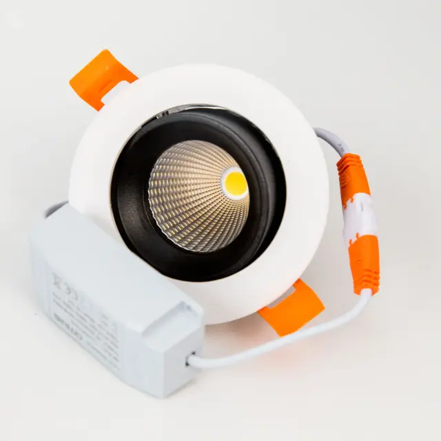 Точечный светильник Citilux CLD001NW4 АЛЬФА — белый, ракурс 3