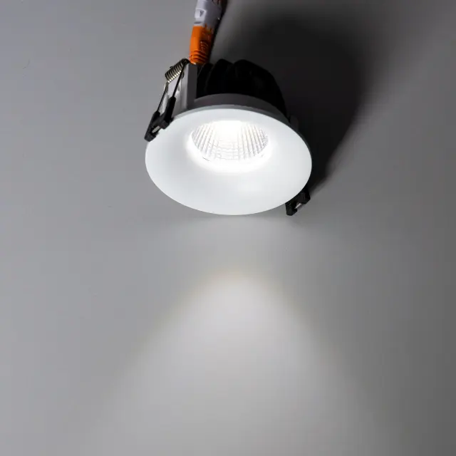 Точечный светильник Citilux CLD004NW0 ГАММА — белый, ракурс 6
