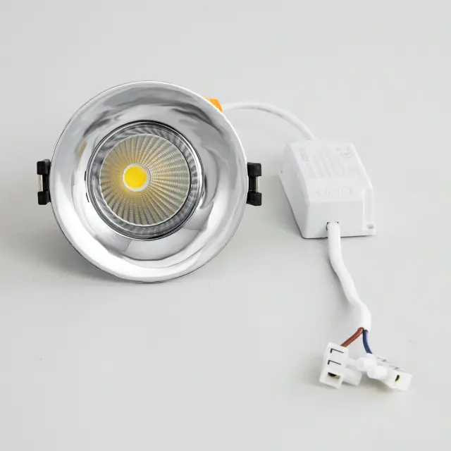 Точечный светильник Citilux CLD004NW1 ГАММА — хром, ракурс 3