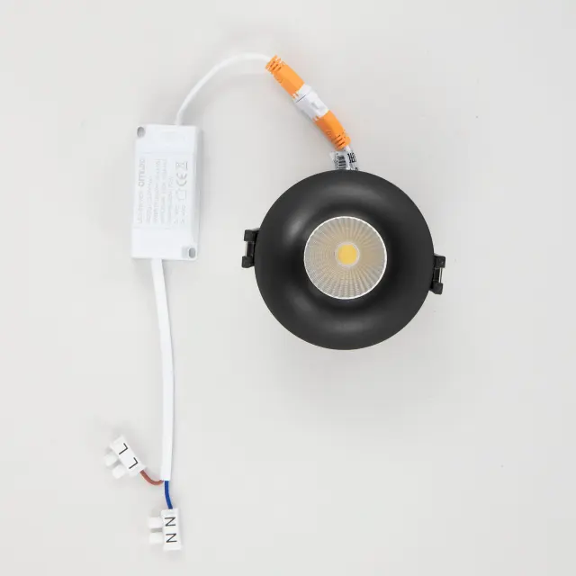 Точечный светильник Citilux CLD004NW4 ГАММА — черный, ракурс 16