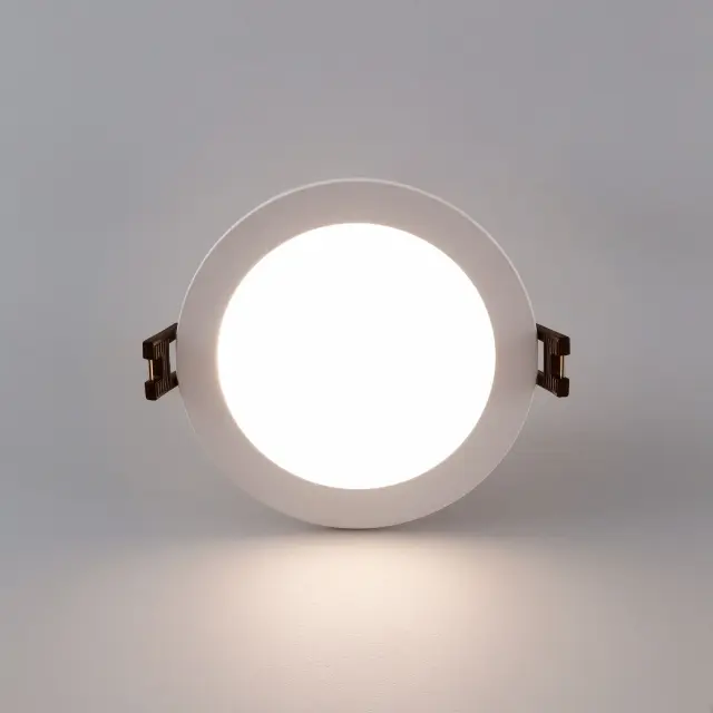 Точечный светильник Citilux CLD008110V АКВИ — белый, ракурс 15