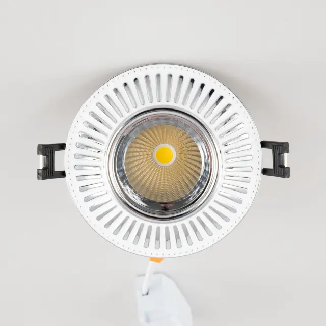 Точечный светильник Citilux CLD042NW1 ДЗЕТА — белый, ракурс 4
