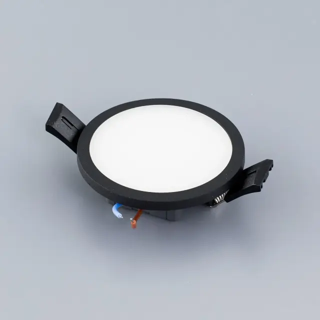 Точечный светильник Citilux CLD50R082 ОМЕГА — черный, ракурс 4
