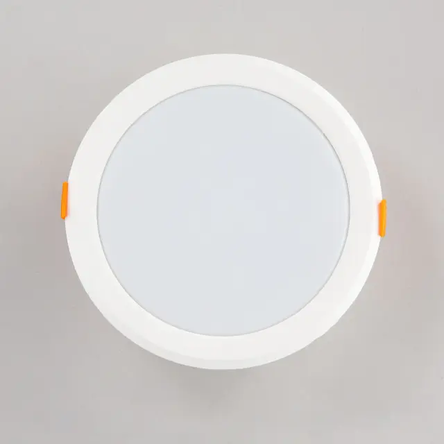 Точечный светильник Citilux CLD5112N КИНТО — белый, ракурс 4