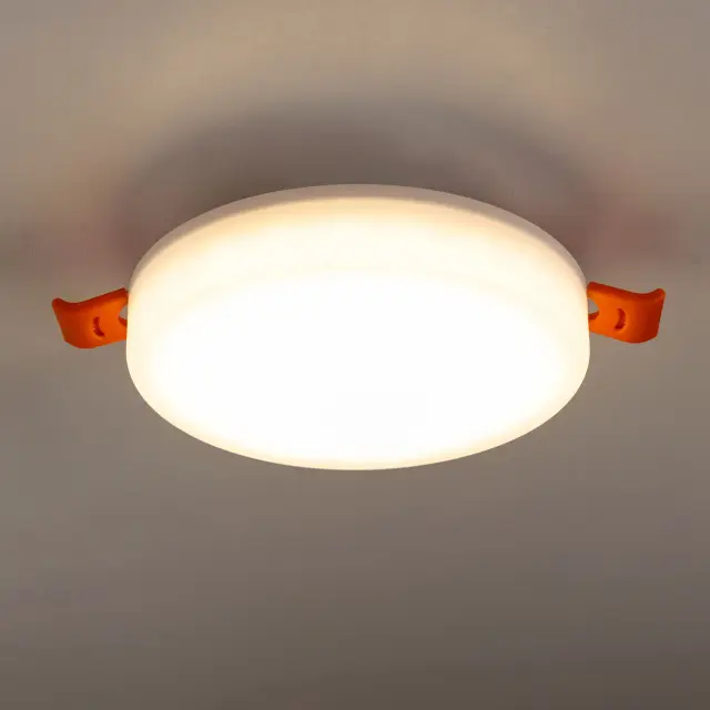 Точечный светильник Citilux CLD5310W ВЕГА — белый, ракурс 4