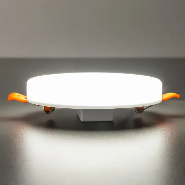 Точечный светильник Citilux CLD5315N ВЕГА — белый, ракурс 12