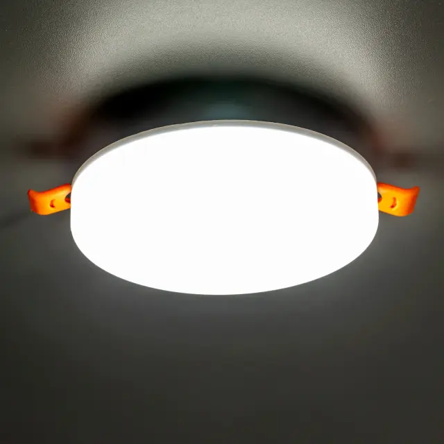 Точечный светильник Citilux CLD5315N ВЕГА — белый, ракурс 4
