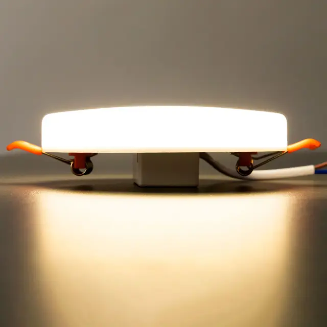 Точечный светильник Citilux CLD5315W ВЕГА — белый, ракурс 13