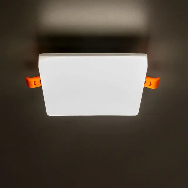 Точечный светильник Citilux CLD53K10N ВЕГА — белый, ракурс 3