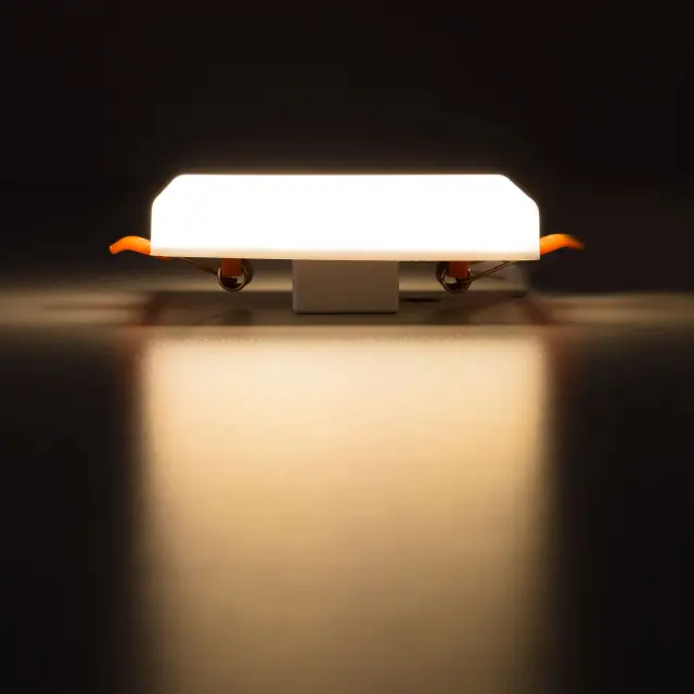 Точечный светильник Citilux CLD53K10W ВЕГА — белый, ракурс 12