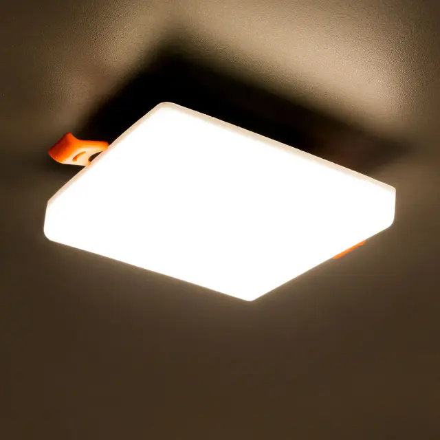 Точечный светильник Citilux CLD53K10W ВЕГА — белый, ракурс 7