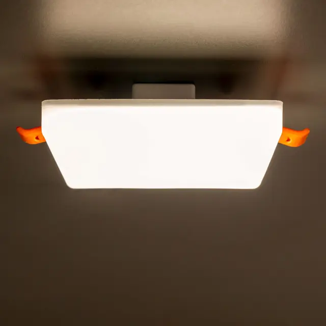 Точечный светильник Citilux CLD53K15W ВЕГА — белый, ракурс 8