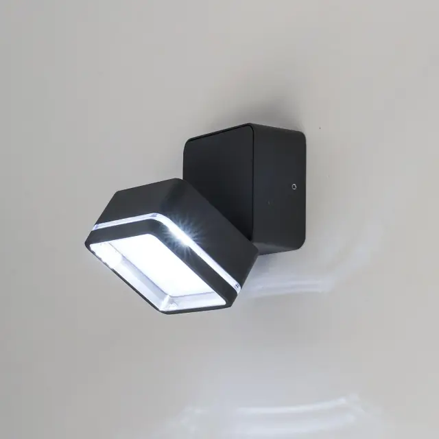 Уличный светильник Citilux CLU0008K GARDA — черный, ракурс 3