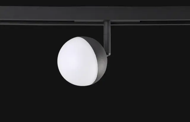 Светильник для магнитного шинопровода Crystal Lux CLT 0.33 007 7W BL 4000K — черный