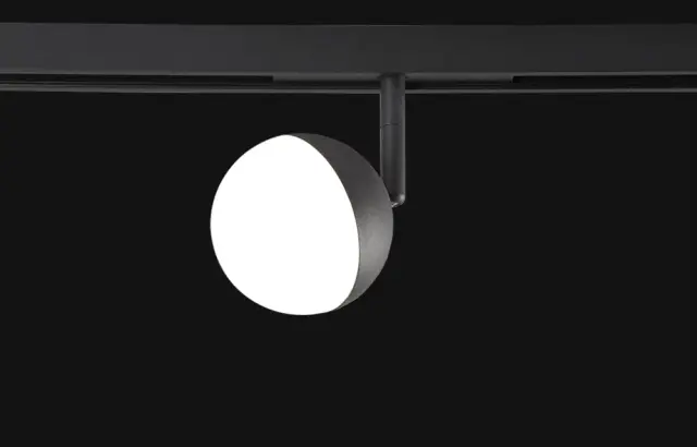 Светильник для магнитного шинопровода Crystal Lux CLT 0.33 007 7W BL 4000K — черный, ракурс 3