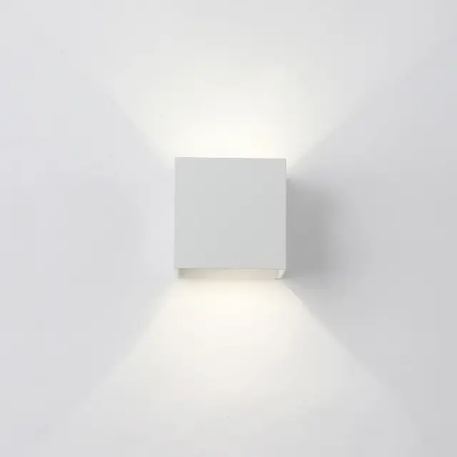 Бра Crystal Lux CLT 520W WH — белый, ракурс 2