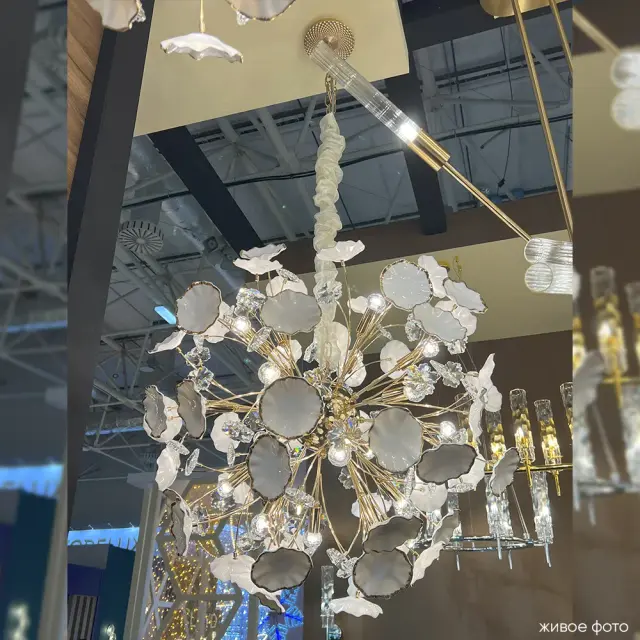 Люстра Crystal Lux MARGO SP18 — золотой, ракурс 3