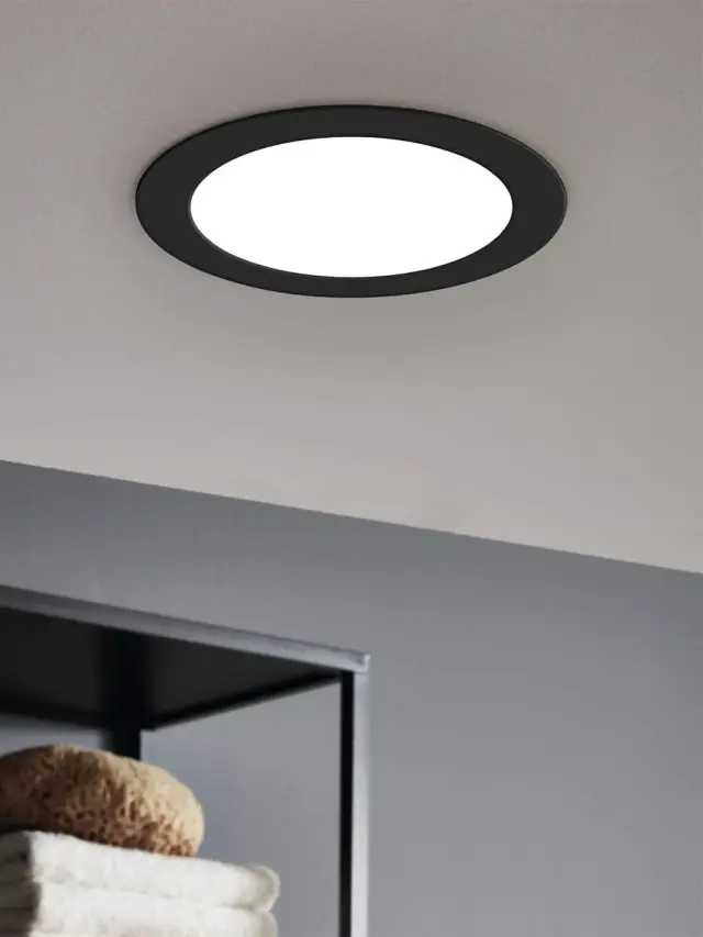 Точечный светильник Eglo 99214 FUEVA 5 — черный, ракурс 2