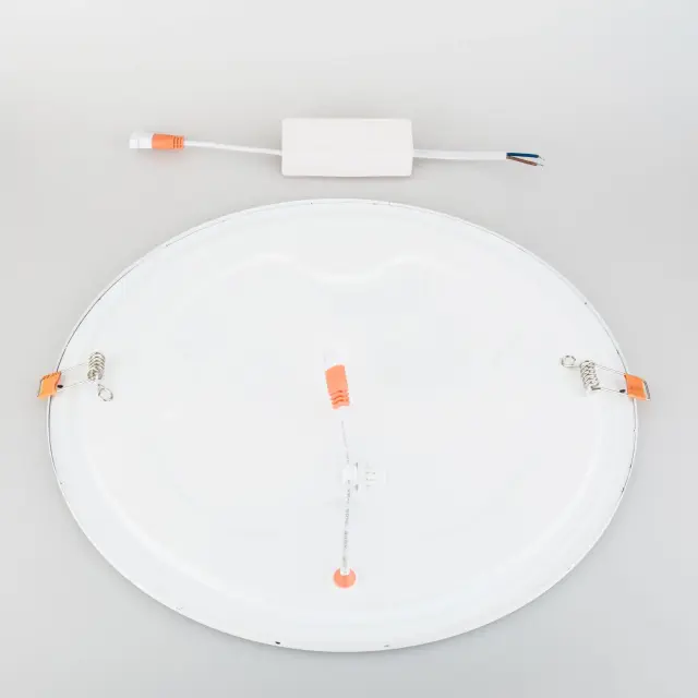 Точечный светильник Elektrostandard DLR003 24W 4200K/(a034917) CAPABI — белый, ракурс 3