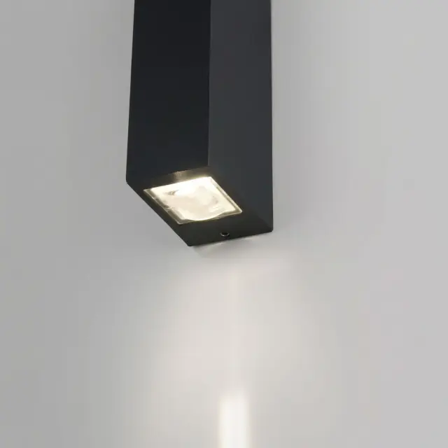 Уличный светильник Elektrostandard 35136/W черный/(a057050) BLAZE, ракурс 3