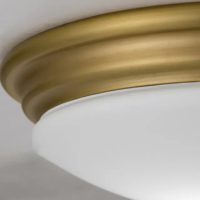 Светильник для ванной комнаты Elstead Lighting BATH-BROMPTON-F-BB — латунь, ракурс 4