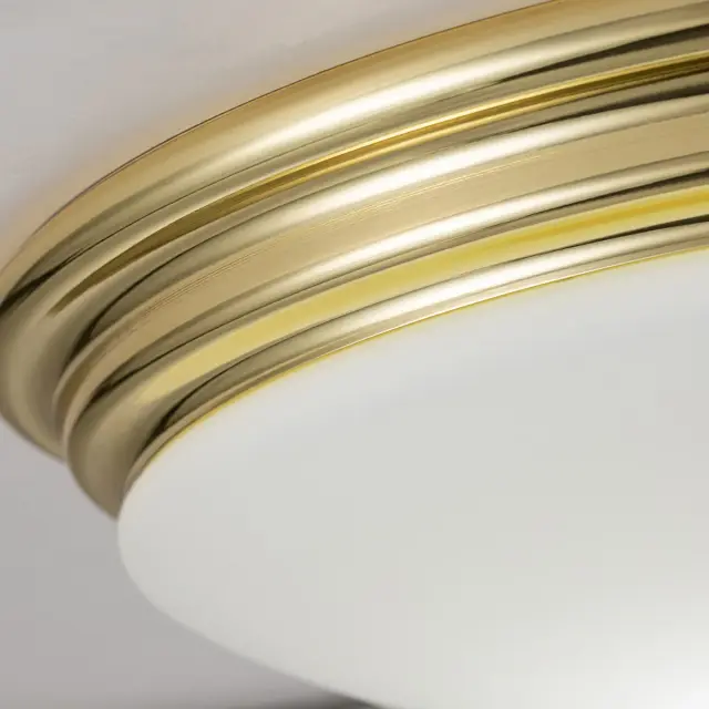 Светильник для ванной комнаты Elstead Lighting BATH-BROMPTON-F-PB — латунь, ракурс 2
