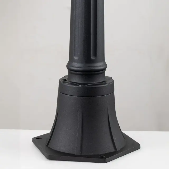 Уличный светильник Elstead Lighting BAYVIEW-4M-BK — черный, ракурс 4