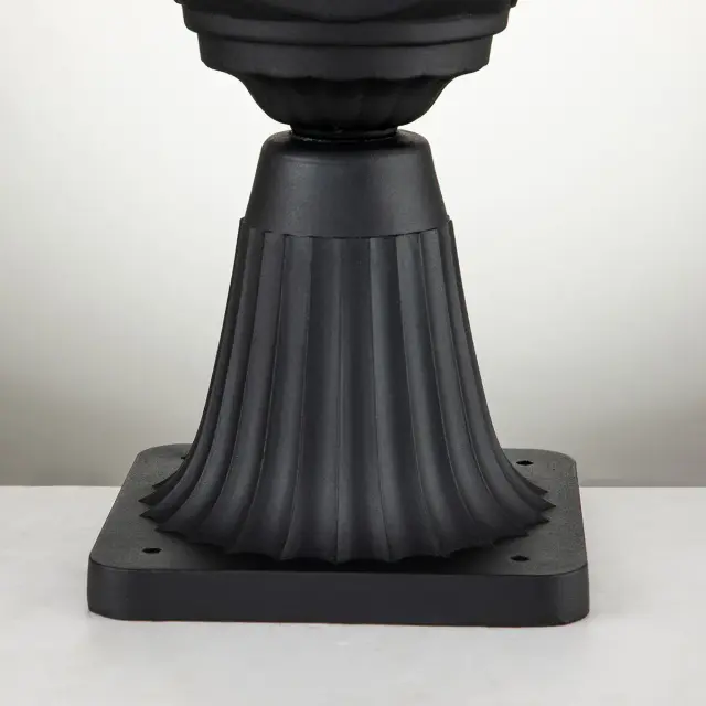 Уличный светильник Elstead Lighting CC3-S-BK — черный, ракурс 2