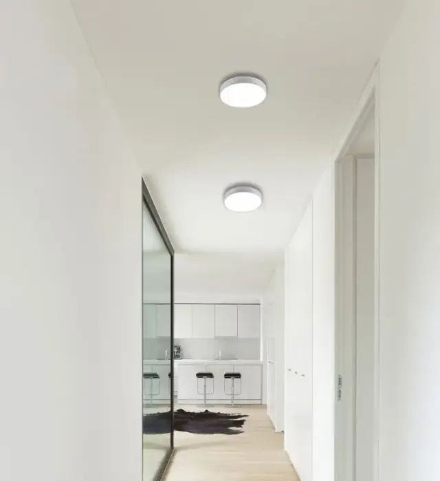 Точечный светильник Favourite 2065-30C FLASHLED — белый, ракурс 4