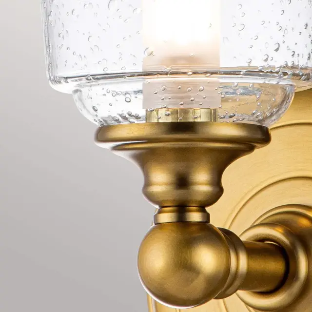 Светильник для ванной комнаты Elstead Lighting FE-HUGOLAKE1BATH-BB — латунь, ракурс 2