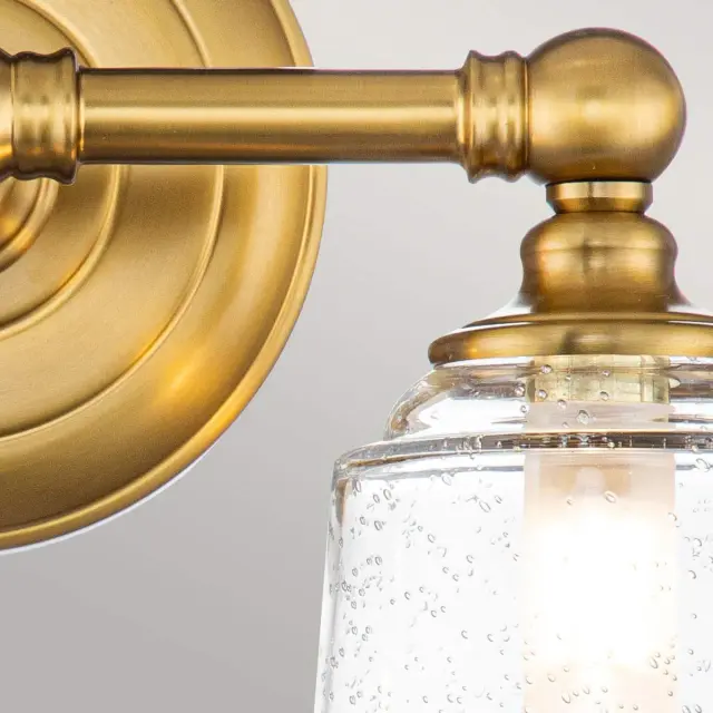 Светильник для ванной комнаты Elstead Lighting FE-HUGOLAKE2BATH-BB — латунь, ракурс 2