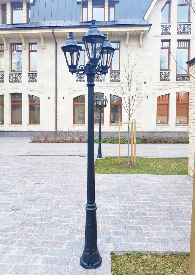 Фонарный столб Fumagalli E26.157.S30.AXE27 RUT — черный, ракурс 9