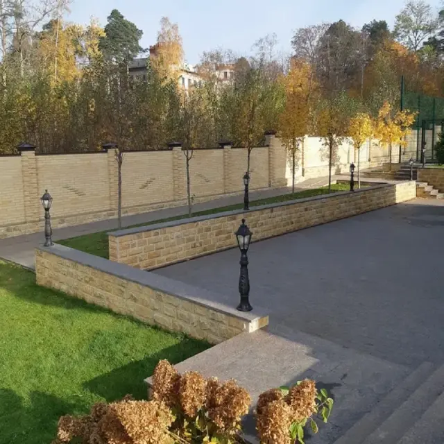 Наземный уличный светильник Fumagalli E26.162.000.AXE27 RUT — черный, ракурс 2