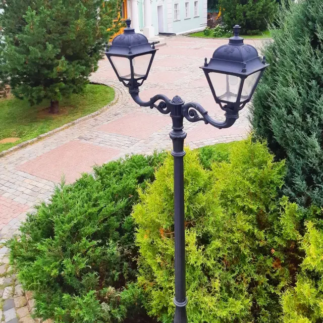 Фонарный столб Fumagalli U33.208.M20.AXH27 SIMON — черный, ракурс 10