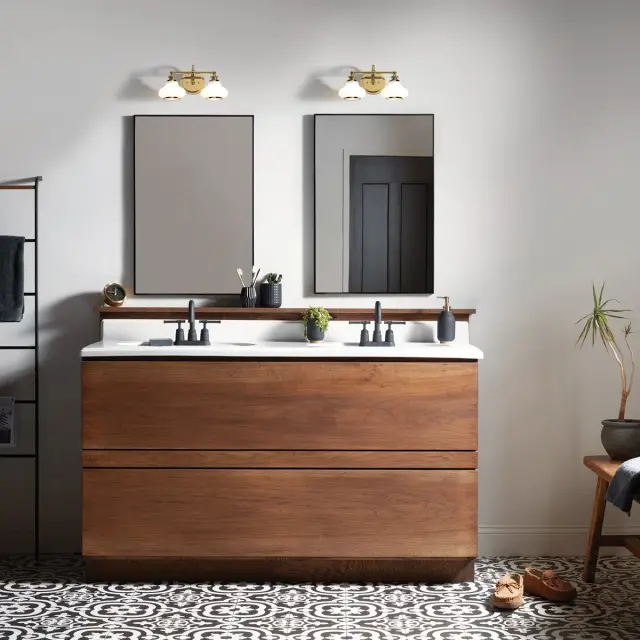 Светильник для ванной комнаты Hinkley HK-AINSLEY2-BATH-BB — латунь, ракурс 2