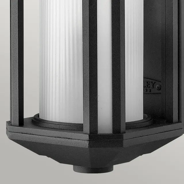 Уличный светильник Hinkley QN-CASTELLE-M-BLK — черный, ракурс 3
