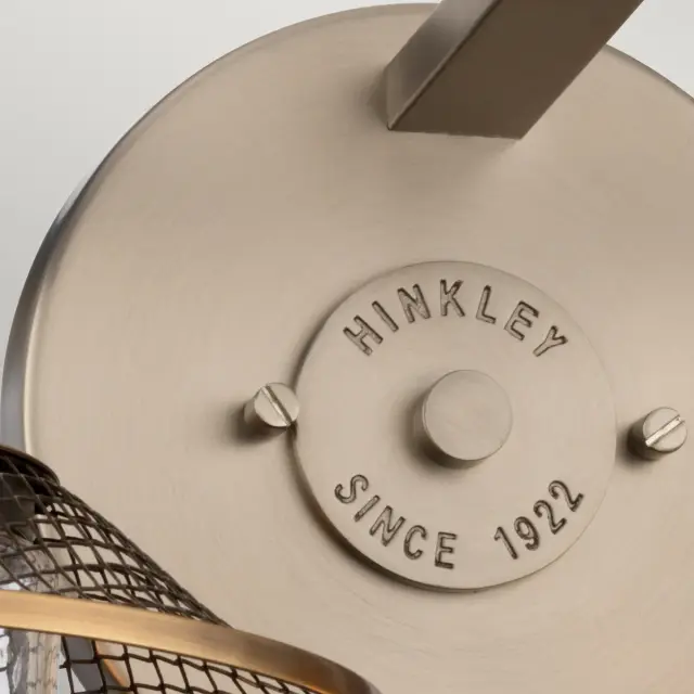 Светильник для ванной комнаты Hinkley QN-RIGBY2-BATH-AN — латунь, ракурс 3