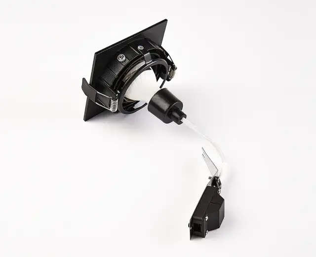 Точечный светильник Italline DE-201 black — черный, ракурс 10