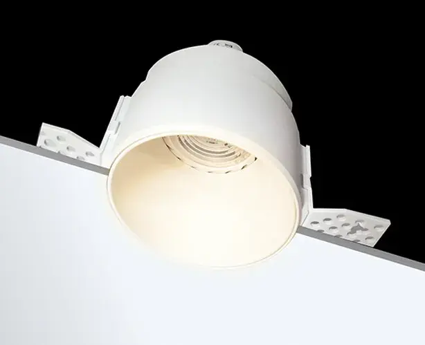 Точечный светильник Italline DL 2248 black — черный, ракурс 4