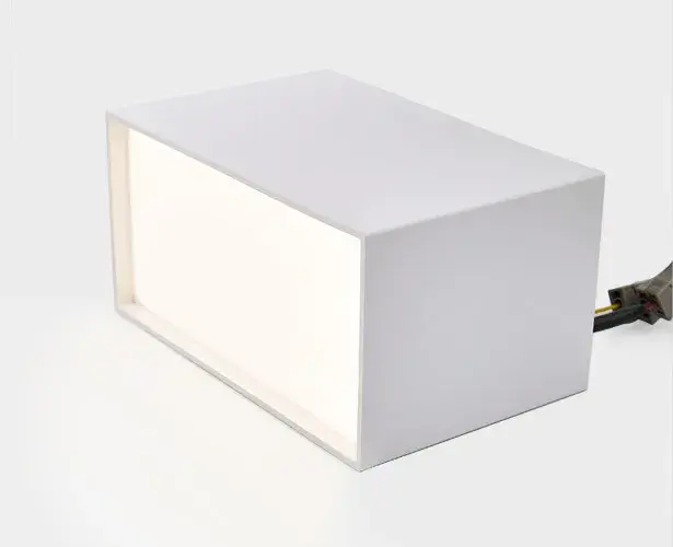 Точечный светильник Italline DL 3029 white 3000K — белый, ракурс 2