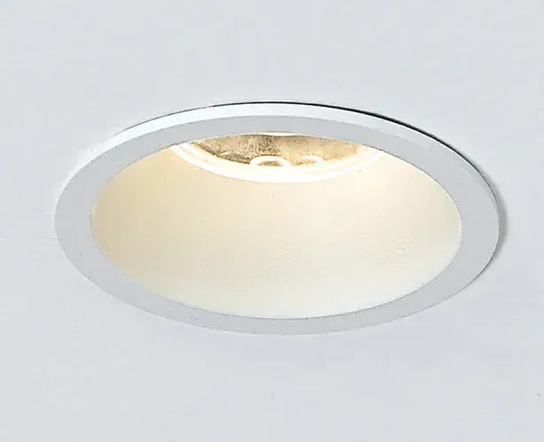 Точечный светильник Italline DL 3241 white — белый, ракурс 4