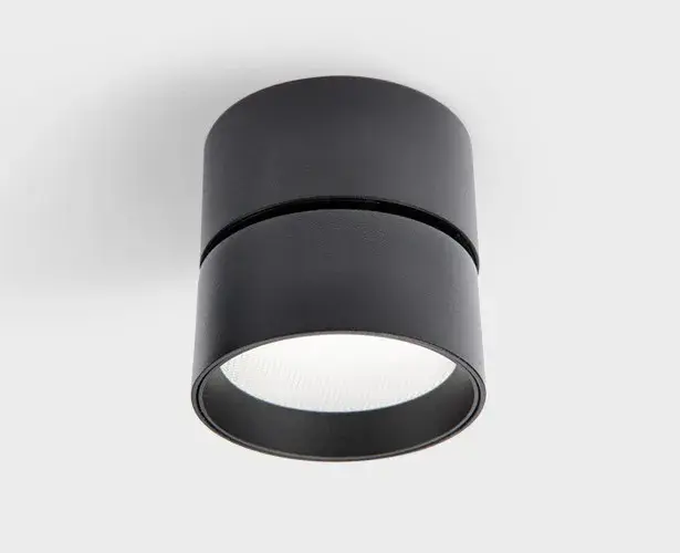 Точечный светильник Italline IT02-005 black 3000K — черный, ракурс 4