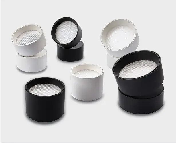 Точечный светильник Italline IT02-005 black 3000K — черный, ракурс 5
