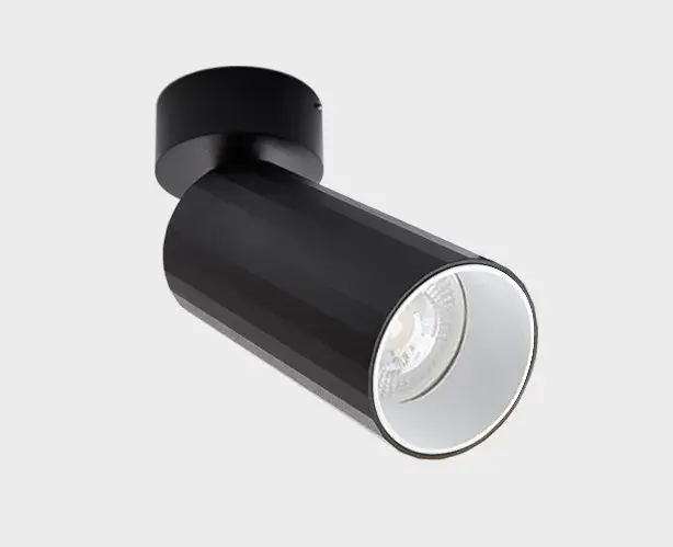Точечный светильник Italline IT08-8011 black — черный, ракурс 5