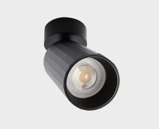Точечный светильник Italline IT08-8011 black — черный, ракурс 7