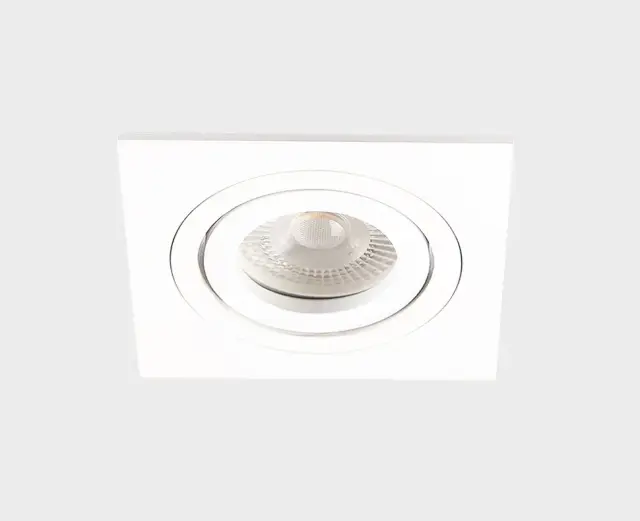 Точечный светильник Italline M02-026020 white — белый, ракурс 3