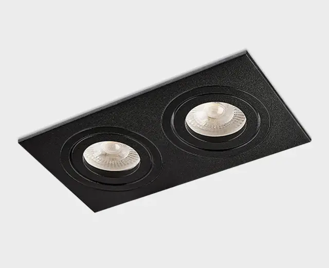 Точечный светильник Italline SAG203-4 black/black — черный, ракурс 2