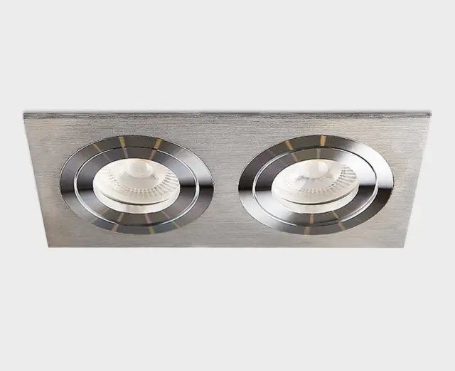 Точечный светильник Italline SAG203-4 silver/silver — алюминий, ракурс 3